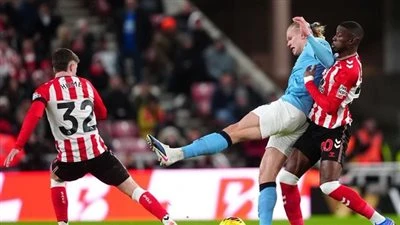 منتصف الشوط الثاني.. مانشستر سيتي يعاني أمام ليدز يونايتد في الدوري الإنجليزي الممتاز