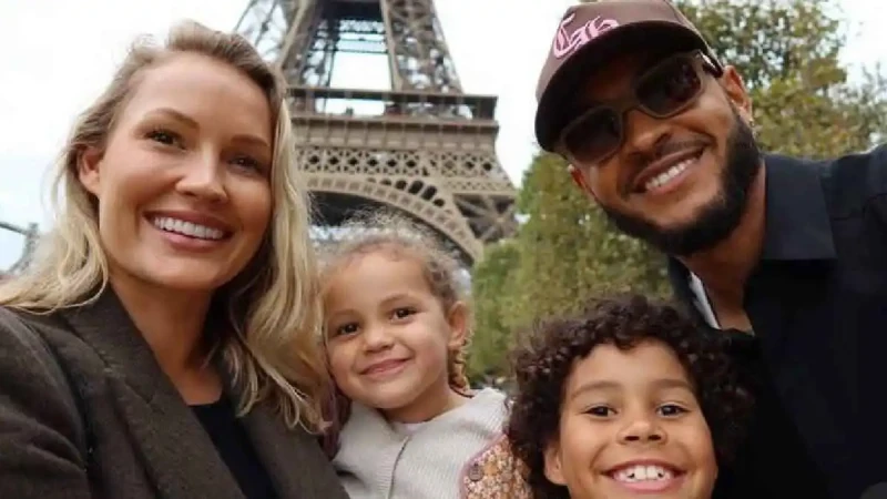 الزوجة كشفت المستور.. جوشوا كينغ قريب من الهلال