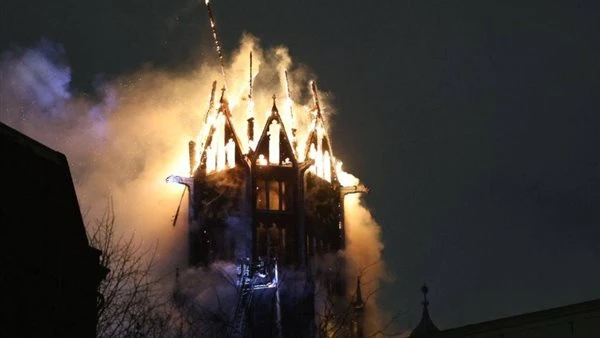 نشوب حريق في كنيسة تاريخية بامستردام وانفجار يهز سويسرا تزامنا مع احتفالات رأس السنة