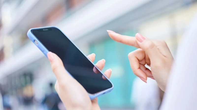 شاشات في الجيب تجلب المرض، ما هي أمراض العيون التي يسببها الهاتف ؟