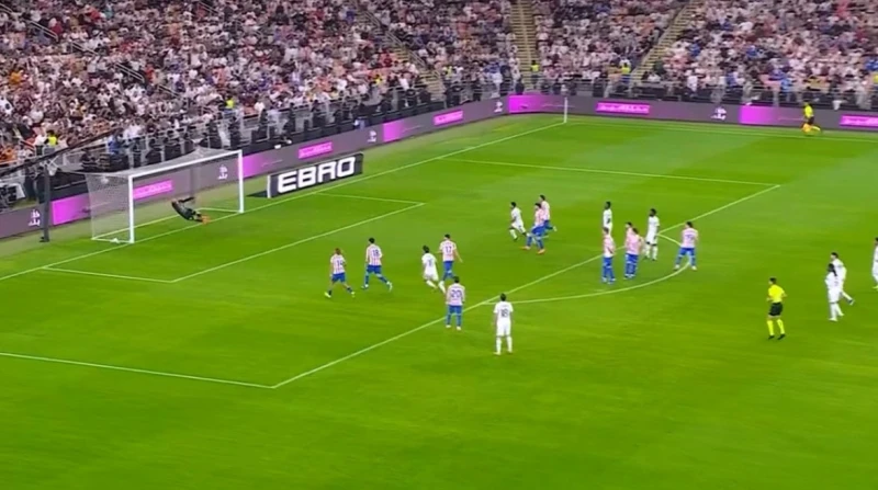 بصاروخية فالفيردي، ريال مدريد يتقدم على أتلتيكو في الشوط الأول