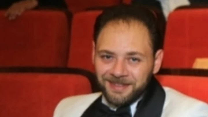 محمد علي رزق يتعرض لحادث سير بطريق الواحات