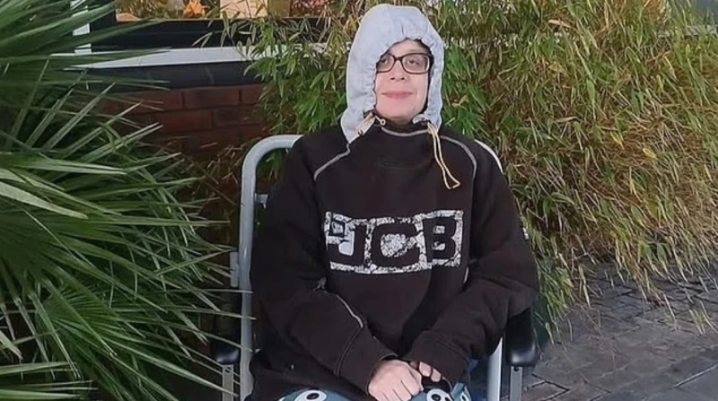 أصيبت بالشلل، ممرضة تتعرض لمضاعفات شديدة أثناء فحص الرنين المغناطيسي بالصبغة