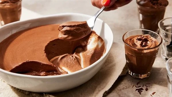 طريقة عمل موس الشوكولاتة الداكنة، حلوى صحية لذيذة ومفيدة