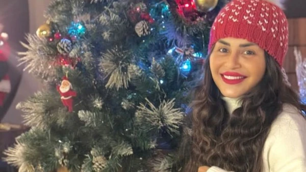 منة فضالي تحتفل بالعام الجديد من منزلها.. شاهد