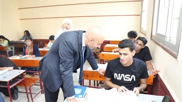 بعد اعتماد البكالوريا.. طلاب الثانوية العامة يطالبون بإعادة نظام تحسين المجموع