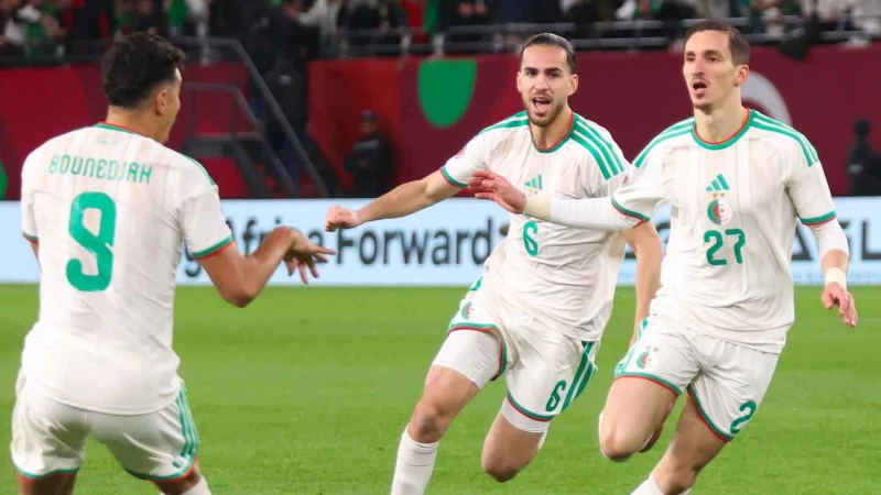 بولبينة ولع الملعب.. وبنزيما يرسل له تهنئة ملكية