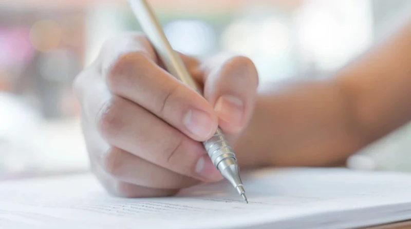 مراجعة ليلة الامتحان عربي تانية ثانوي الترم الأول 2026، أهم الأسئلة المتوقعة