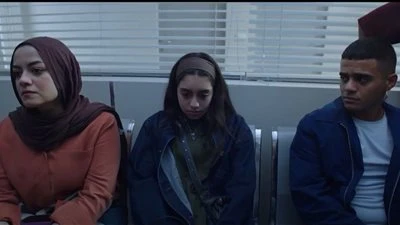 مسلسل ميدتيرم الحلقة 21.. التحقيق مع تيا بعد انتحار نعومي.. فهل كانت السبب؟