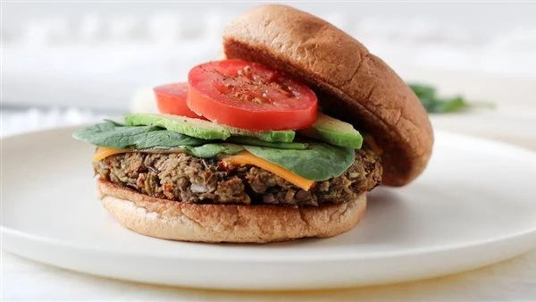 طريقة عمل برجر العدس، ألذ وجبة للدايت