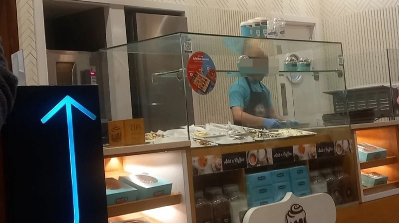 أول رد من "سينابون" بعد ادعاءات إجبار الموظفين على ارتداء ملابس صيفية (خاص)