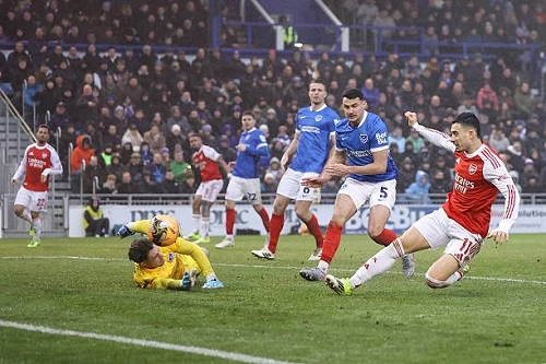 مارتينيلي ينفجر.. وأرسنال يدهس بورتسموث 4-1 في كأس الاتحاد