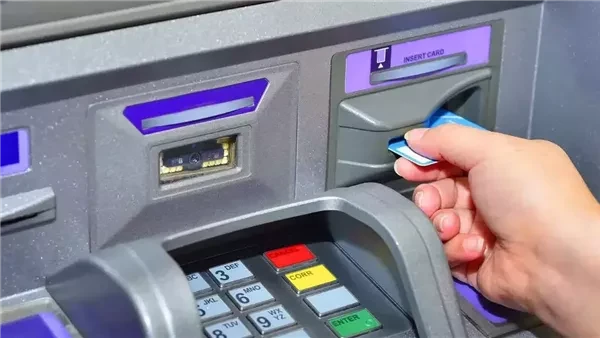 السحب من ماكينات الصراف الآلي دون بطاقة باستخدام تقنية الواي فاي في البنوك المصرية