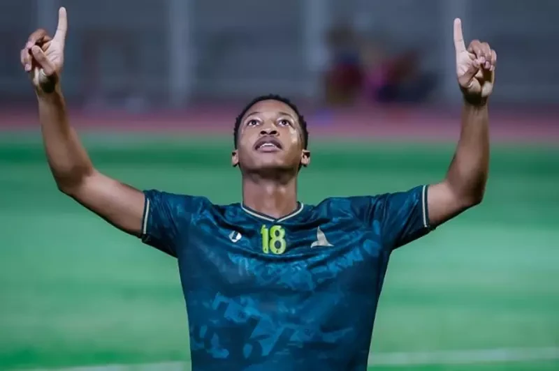 هوساوي في طريقه إلى الزعيم.. والصفقة بـ60 مليون ريال