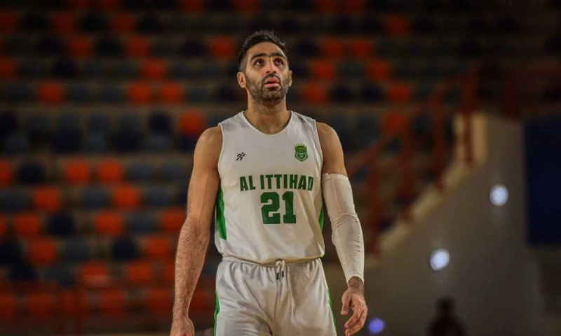 ضربة موجعة لسلة الاتحاد.. عزب خارج الموسم