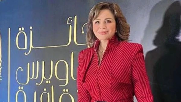 إلهام شاهين تتألق بالأحمر في أحدث ظهور.. شاهد