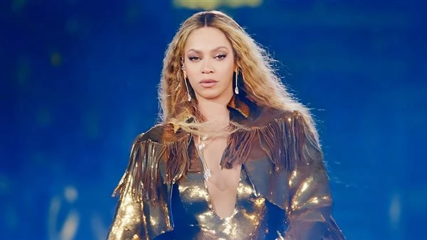 آخرهم بيونسيه.. نجوم نادي المليار