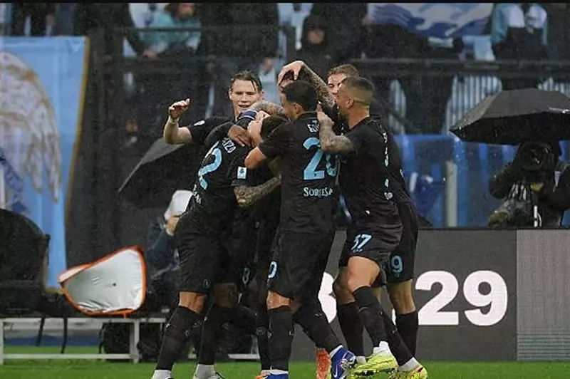 نابولي يهزم لاتسيو 2-0 في الدوري الإيطالي