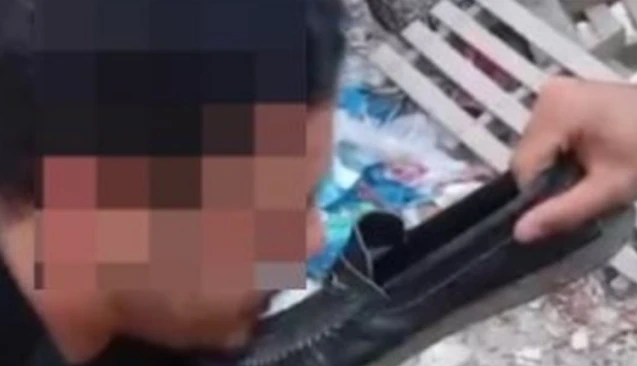 بلوجر من اسكندرية اجبر شاب على تقبيل جزمته: اتقبض عليه