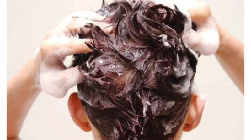 جامعة هارفارد توصي بعدم الاستحمام يوميًا، هناك مخاطر صحية