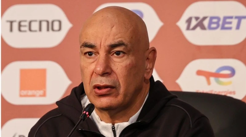 انسحاب الصحفيين المصريين بعد سؤال صادم لـ حسام حسن، ماذا حدث؟