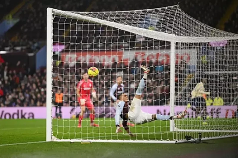 إيفرتون يصعق أستون فيلا 1-0 في الدوري الإنجليزي