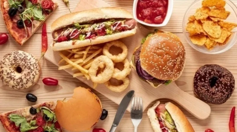 خطر صامت في طعامك، أغذية شهيرة تضعف هرمونات الذكورة