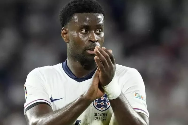 قلب الدفاع ولع الميركاتو.. جيهي بين أرسنال وليفربول