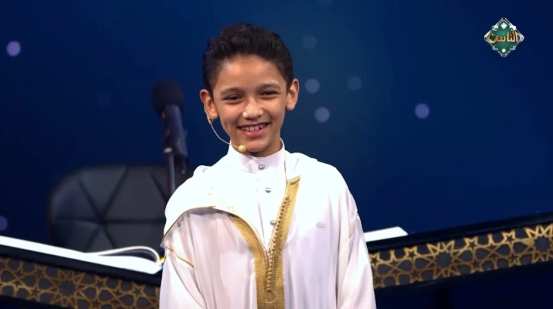 لجنة تحكيم "دولة التلاوة" تشيد بالقارئ عمر علي رغم تعبه