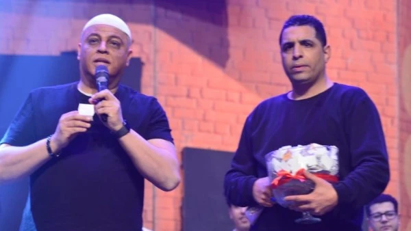 تامر عبدالمنعم يحتفل مع جمهور مسرح البالون بالعام الجديد