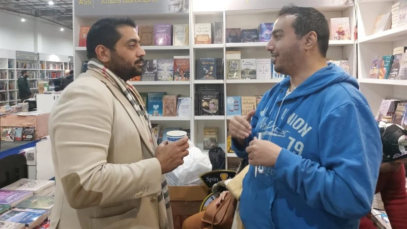 خلال توقيع إصدارات.. أحمد فلوكس: معرض الكتاب متنفس ثقافي وفني للأسرة المصرية
