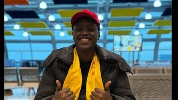 أفعال خالية من الروح الرياضية.. وصول مشجع الليزر لحضور مباراة مصر والسنغال