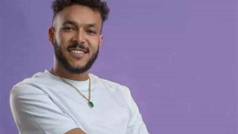 ويجز يعلن خطوبته على فتاة من خارج الوسط الفني (صورة)