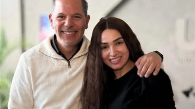 من إخراج ابنتها.. رامي إمام يفاجأ روجينا بزيارة في لوكيشن مسلسل حد أقصى