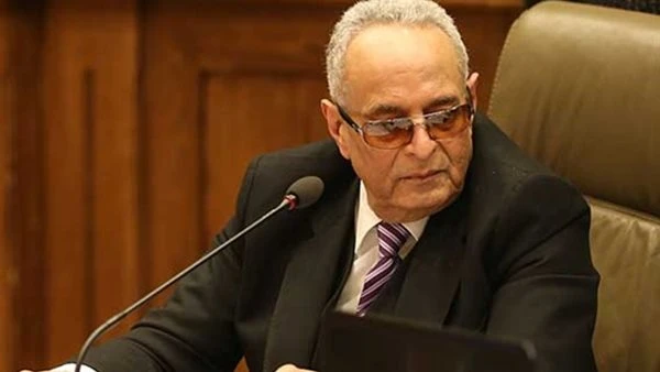 بهاء أبو شقة ينسحب من سباق رئاسة الوفد ويقدم استقالته من الحزب