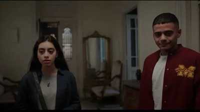 مسلسل ميدتيرم الحلقة 29.. تيا تفجر مفاجأة والشلة تنصدم