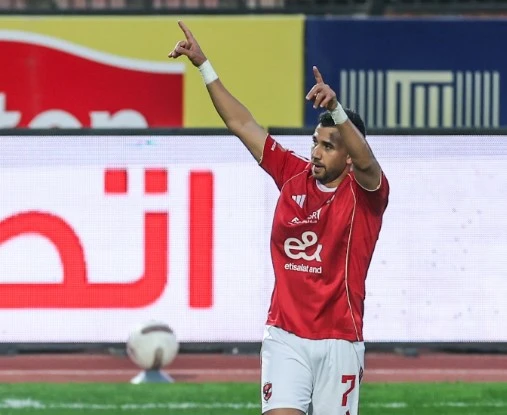 الموسم ده بتاع تريزيجيه.. رفع رصيده ويخلي الدفاعات كلها تعبانه