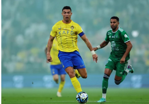 قناة عالية الجودة تنقل مباراة الاهلي والنصر في قمة نارية بالدوري السعودي