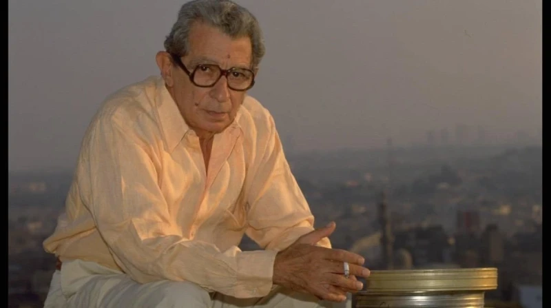 يوسف شاهين.. معرض الكتاب يحتفل بمئوية مخرج صنع السينما على طريقته