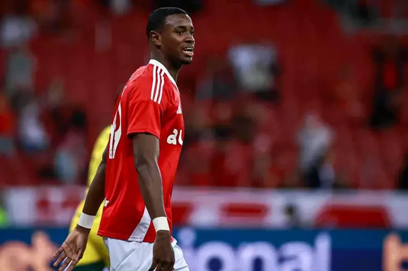 قلعة الراقي تستقبل البرازيلي ريكاردو ماتياس