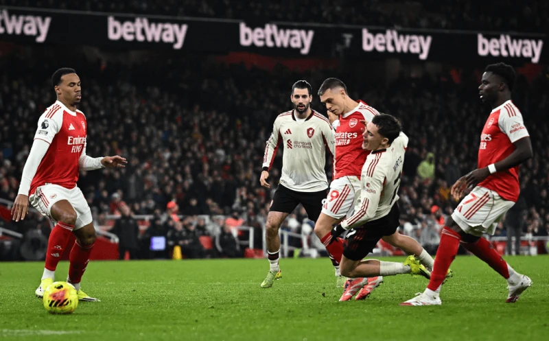 آرسنال وليفربول لا غالب ولا مغلوب في البريميرليج