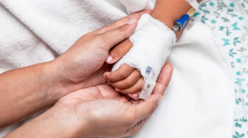 يرويها آباء ضحايا السرطان، "غرف التلطيفي" شاهدة على حكايات ألم لا يعرف الشفاء