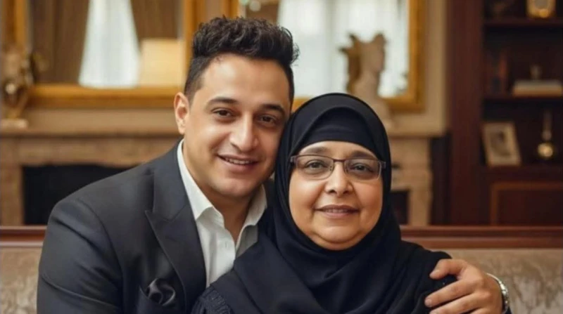 "إداله مصحف وطبطب عليه"، لفتة إنسانية من أحمد شيبة في عزاء والدة رضا البحراوي