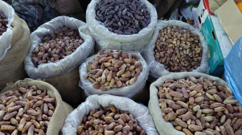 استعدادًا لـ شهر رمضان 2026.. أسعار البلح والياميش في العتبة