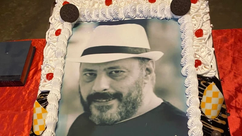 مفاجأة فريق عمل السرايا الصفرا للفنان «عمرو عبد الجليل».. فيديو