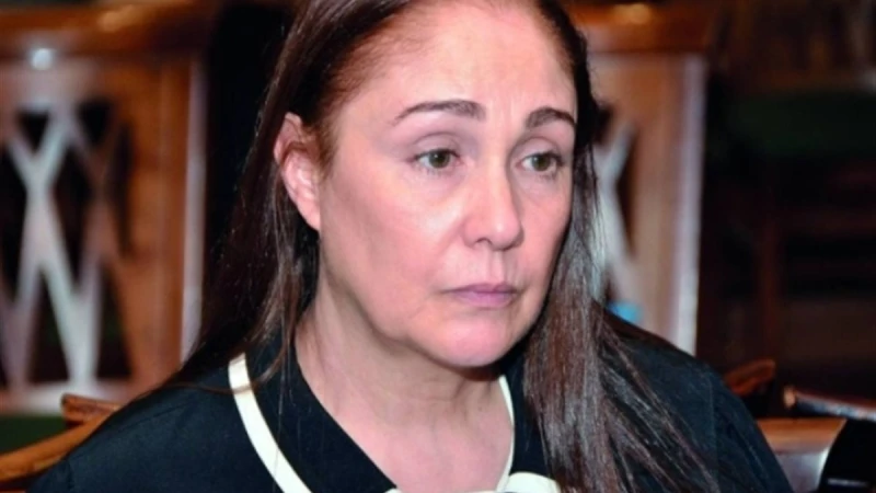 في هذا الموعد.. الفنانة شيرين تستقبل عزاء شقيقها الراحل