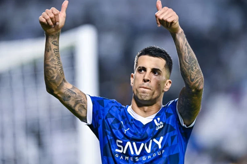 كانسيلو إلى الإنتر.. وأتشيربي في قلعة الزعيم