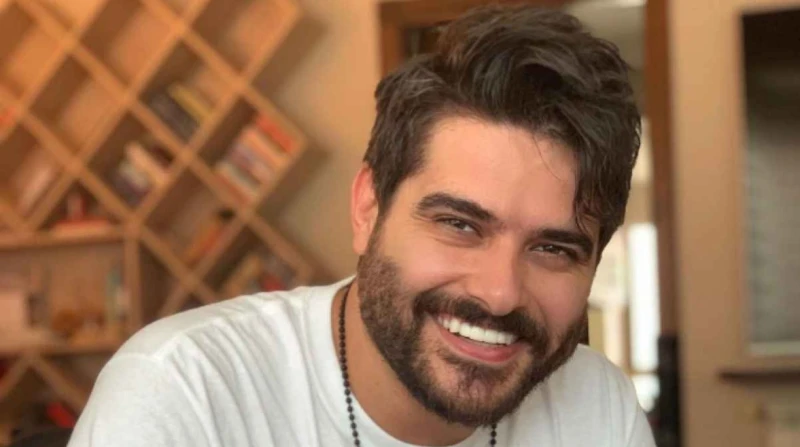 بفيديو لـ"كف إيده"، ناصيف زيتون يحتفل بمولوده الأول "إلياس"