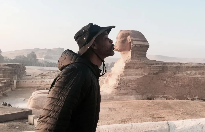 هل جاء لتصوير إعلان أم لقضاء عطلة؟.. الغموض يحيط بزيارة ويل سميث إلى مصر