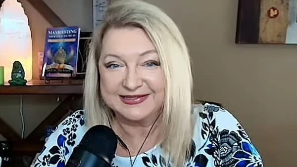 توقعات 2026 تتنبأ بها عرافة أمريكية تُدعى "جيل إم جاكسون"